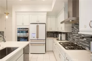 Photo #3: OC25101656 Listing 