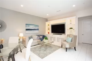 Photo #5: OC25101656 Listing 