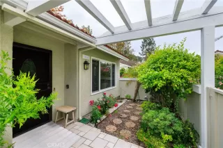 Photo #4: OC25101723 Listing 