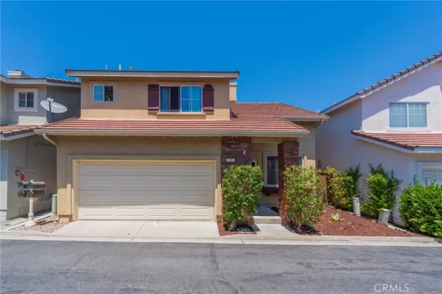 MLS: OC25101992 Condo For Sale