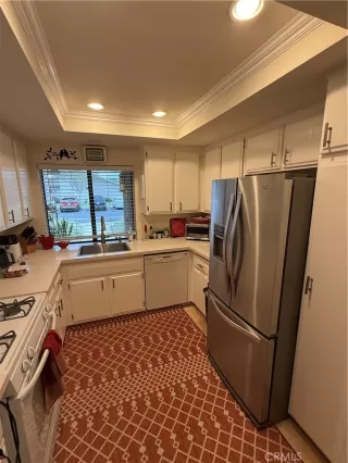 Photo #2: OC25102073 Listing 