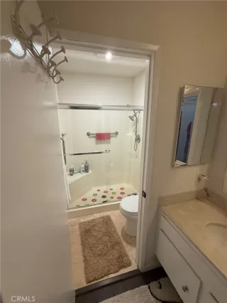 Photo #5: OC25102073 Listing 