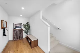 Photo #3: OC25102303 Listing 