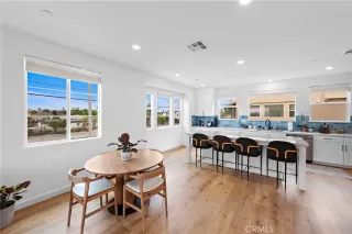 Photo #5: OC25102303 Listing 