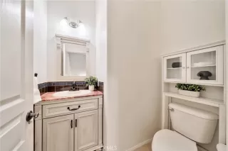 Photo #3: OC25102411 Listing 