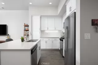 Photo #4: OC25102432 Listing 