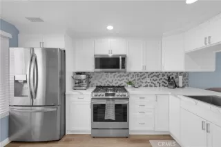 More Details about MLS # OC25102454 : 290 VICTORIA STREET 31