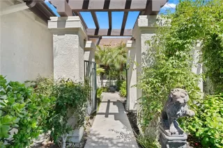 Photo #2: OC25102822 Listing 