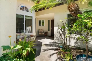 Photo #3: OC25102822 Listing 