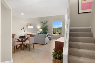 Photo #4: OC25102822 Listing 