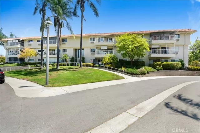 MLS: OC25102995 Condo For Sale