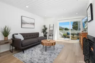 Photo #6: OC25103147 Listing