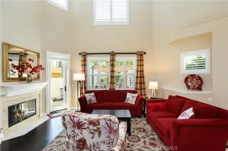 Photo #4: OC25103158 Listing 