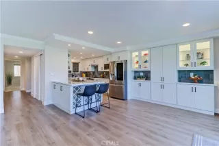 Photo #1: OC25103286 Listing