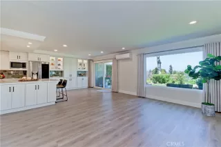 Photo #2: OC25103286 Listing