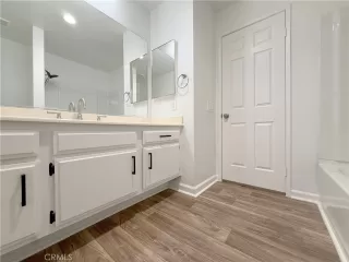 Photo #4: OC25103475 Listing