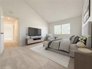 Photo #5: OC25103475 Listing