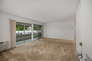 Photo #4: OC25103754 Listing 