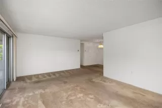 Photo #5: OC25103754 Listing 