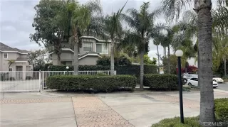 Photo #3: OC25103898 Listing 