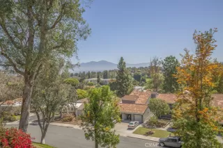 Photo #4: OC25104176 Listing 