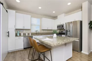 Photo #6: OC25104234 Listing 