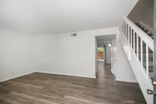 Photo #5: OC25104388 Listing