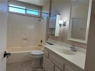 Photo #4: OC25104465 Listing 