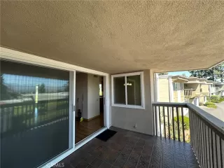 Photo #6: OC25104465 Listing 