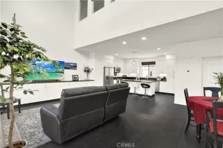 Photo #3: OC25104630 Listing 