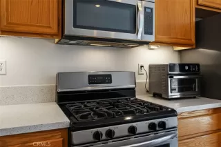 Photo #2: OC25104728 Listing 