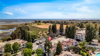 Photo #3: OC25104830 Listing