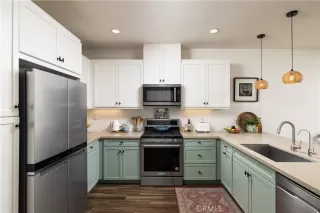 Photo #4: OC25104852 Listing 