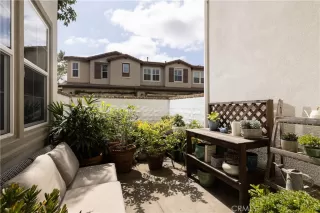 Photo #6: OC25104852 Listing 