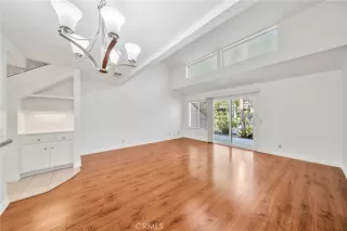 Photo #3: OC25104857 Listing 