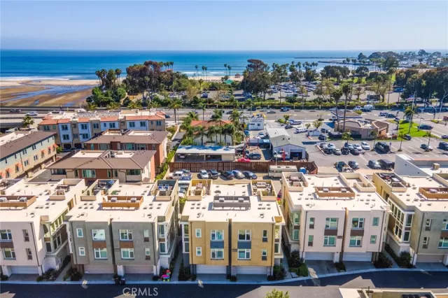 MLS: OC25105079 Condo For Sale