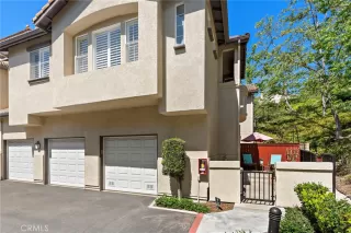 Photo #3: OC25105206 Listing 