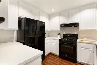 Photo #6: OC25106388 Listing 