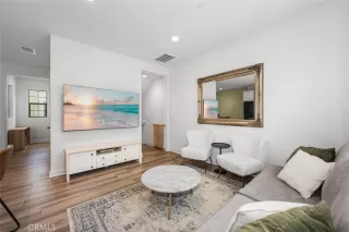 Photo #2: OC25106551 Listing