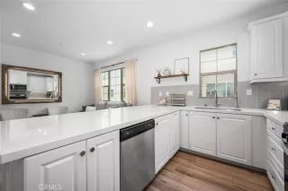 Photo #6: OC25106551 Listing