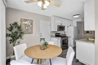 Photo #5: OC25106699 Listing