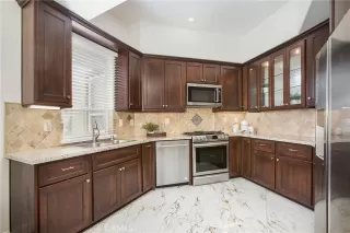 Photo #5: OC25106960 Listing 