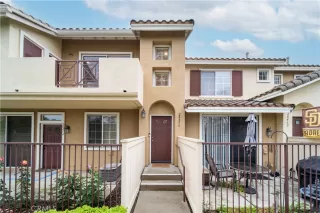 More Details about MLS # OC25106994 : 28456 SASSETTA WAY