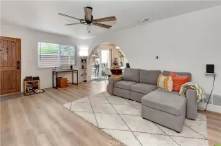 Photo #2: OC25107024 Listing