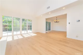 Photo #4: OC25107543 Listing 