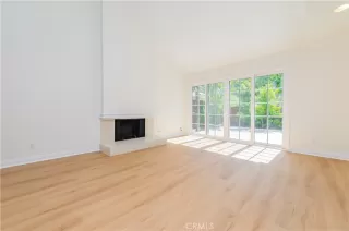 Photo #5: OC25107543 Listing 