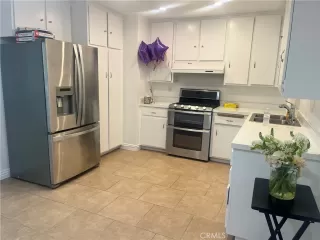 Photo #5: OC25107792 Listing