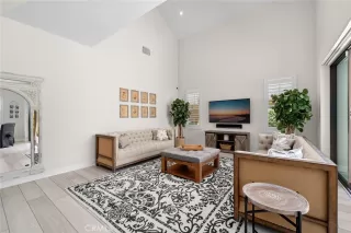 Photo #5: OC25107861 Listing 