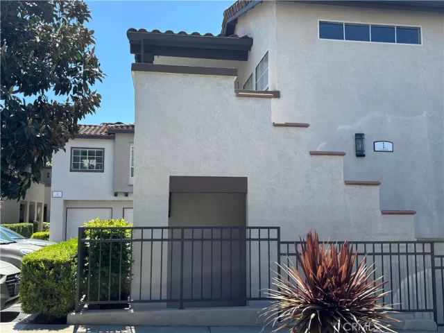 MLS: OC25107910 Condo For Sale