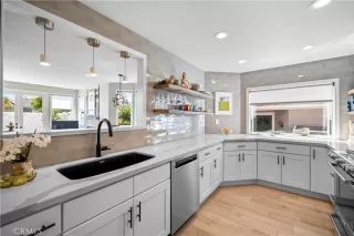 Photo #3: OC25107940 Listing